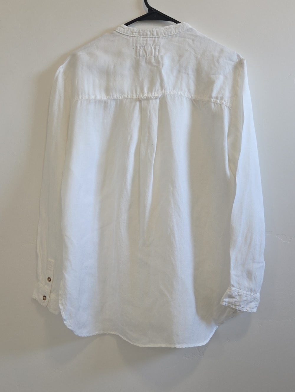 Pilcro White Button-Front Frayed Shirt - Picture 8 of 10